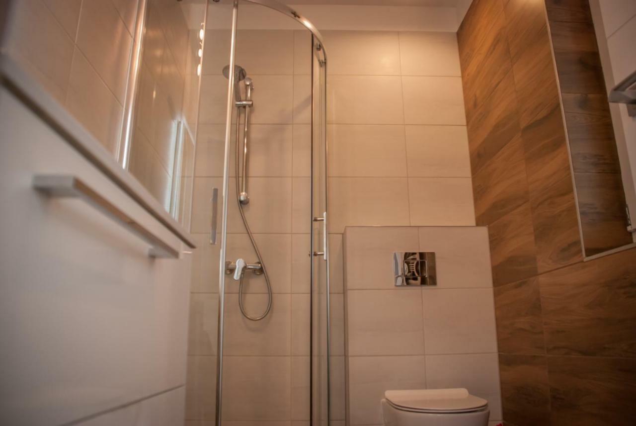 Noclegi "Boczna 5A" Apartamenty Goscinne Щавно-Здруй Екстер'єр фото