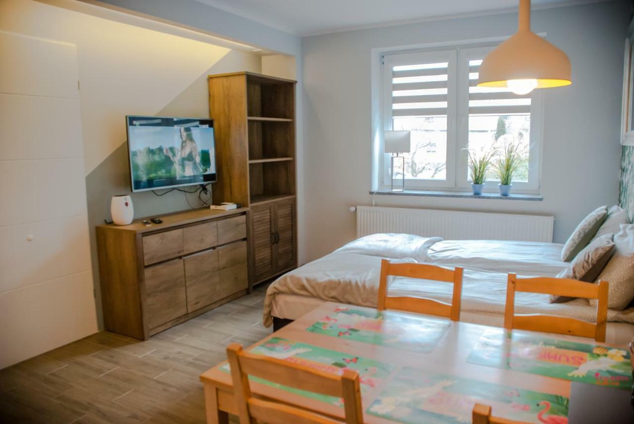 Noclegi "Boczna 5A" Apartamenty Goscinne Щавно-Здруй Екстер'єр фото