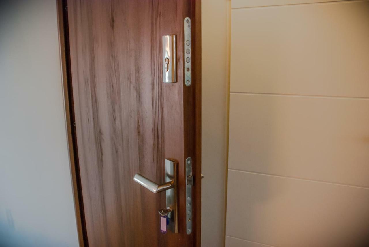 Noclegi "Boczna 5A" Apartamenty Goscinne Щавно-Здруй Екстер'єр фото